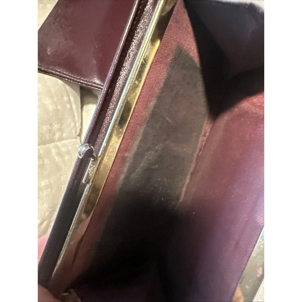 Aigner Billfold Wallet Checkbook With  Cover Burgundy Leather KISS Lock Coin